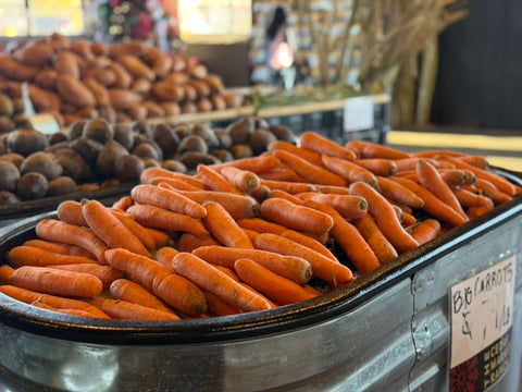 Jumbo Carrots (per pound)